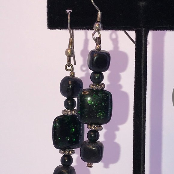 Green Goldstone and Onyx Earrings - Picture 8 of 11
